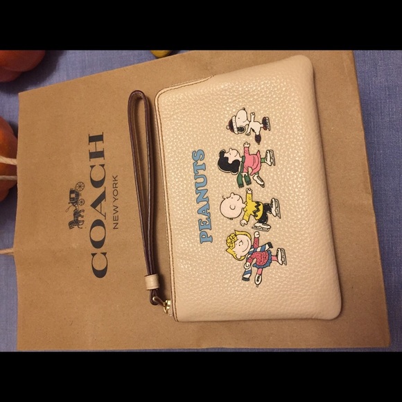 Coach Bags Coach Snoopy Wristlet Nwt Limited Edition Poshmark